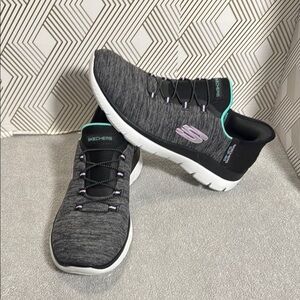 Skechers Summits Dazzling haze Sneakers women size 8‎ gray athletic shoe slip on